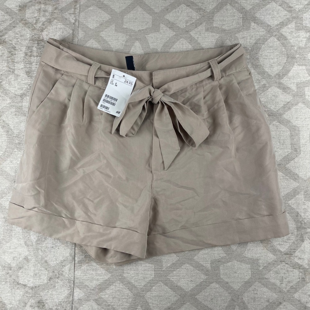 H&M Divided Women Size 6 Beige Tie Waist High Rise Modal Blend Cuffed Shorts NEW
